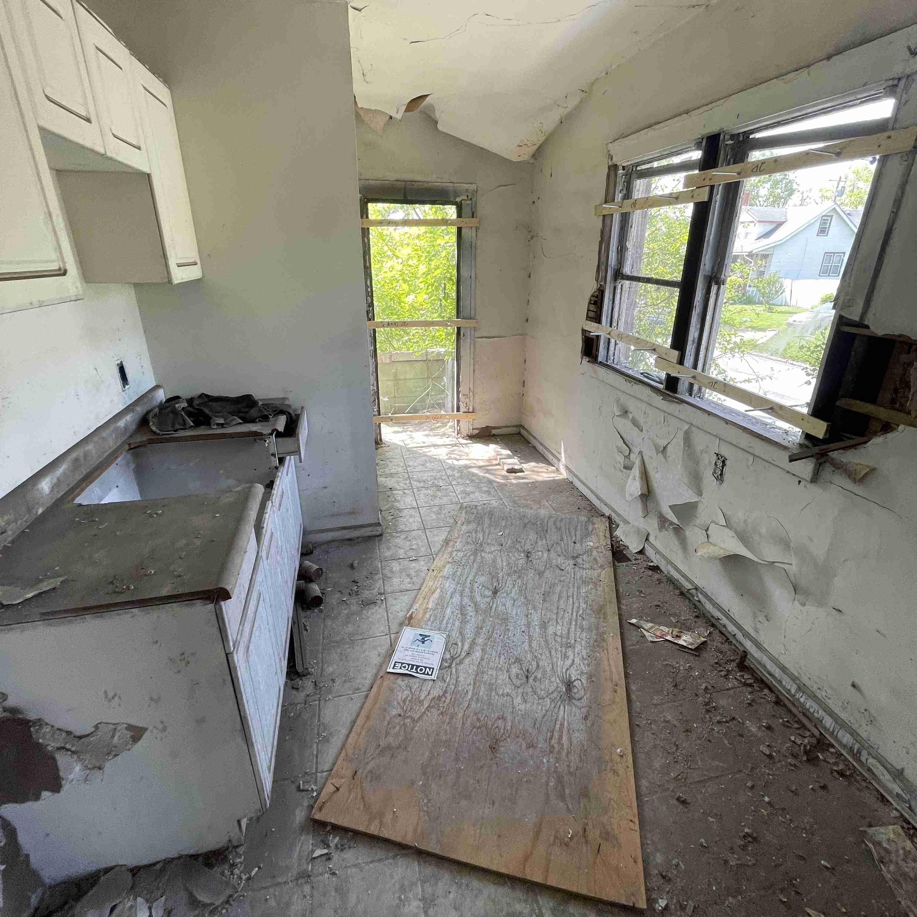 5605 S Martindale (46).jpg